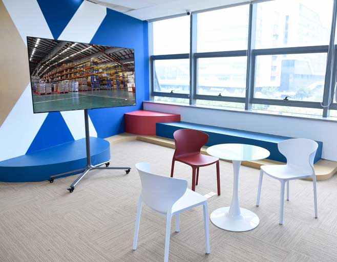 Office Environment 4